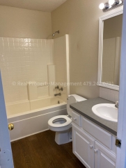 July Move In! Great house!! 3 bed 2 bath 2 car garage - Eastside Fort Smith
