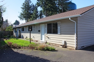 Beautifully Updated Milwaukie 2 Bedroom in Gorgeous 4-Plex