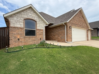 Available for Showing Now! ***SPECIAL 50% OFF 1ST FULL MONTH'S RENT***    Your Dream Home Awaits – Stylish 4-Bedroom Oasis in Oklahoma City!