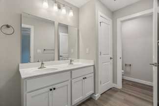 Stunning Newly Built 2 BR 2.5 BA Townhome in Beautiful Yorktown