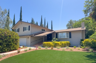 Spacious 5-Bedroom Saratoga Retreat with Finished Basement & Large Yard