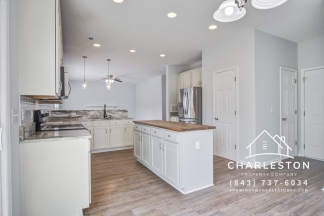 7437 Painted Bunting Way - **APPROVED APPLICATION - LEASE PENDING**