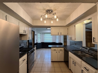 Available and Showing Now! 18-Month Lease Option!! ***SPECIAL $500 OFF 1ST FULL MONTH'S RENT ***  Welcome to this delightful 3-bedroom home nestled in the friendly community of Moore, OK!