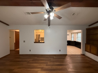 Available and Showing Now! 18-Month Lease Option!! ***SPECIAL $500 OFF 1ST FULL MONTH'S RENT ***  Welcome to this delightful 3-bedroom home nestled in the friendly community of Moore, OK!