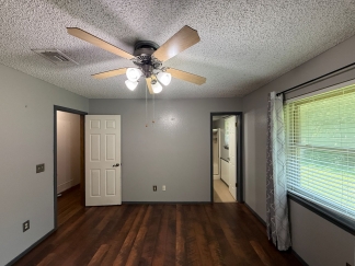 Available and Showing Now! 18-Month Lease Option!! ***SPECIAL $500 OFF 1ST FULL MONTH'S RENT ***  Welcome to this delightful 3-bedroom home nestled in the friendly community of Moore, OK!