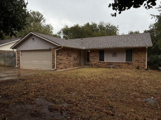 Available and Showing Now! 18-Month Lease Option!! ***SPECIAL $500 OFF 1ST FULL MONTH'S RENT ***  Welcome to this delightful 3-bedroom home nestled in the friendly community of Moore, OK!