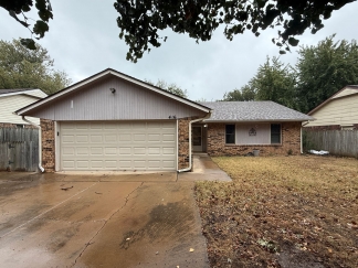 Available and Showing Now! 18-Month Lease Option!! ***SPECIAL $500 OFF 1ST FULL MONTH'S RENT ***  Welcome to this delightful 3-bedroom home nestled in the friendly community of Moore, OK!