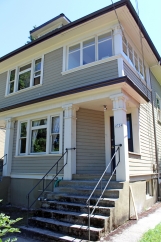 Exquisite 1+ Bedroom Duplex off NE 28th & Burnside w/Tons of Vintage Charm