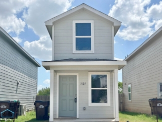 Welcome to the coolest little spot in San Antonio –A Charming Two-Story Tiny House for Rent!