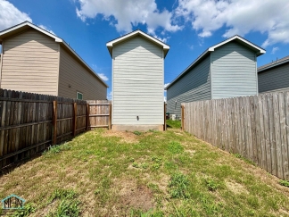 Welcome to the coolest little spot in San Antonio –A Charming Two-Story Tiny House for Rent!