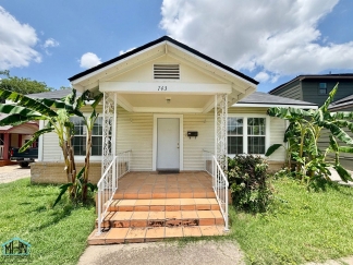 Cozy and Bright 3bedroom/1bath Vintage charmer in Beacon Hill, Close to Restaurants, Shopping, and Entertainment!