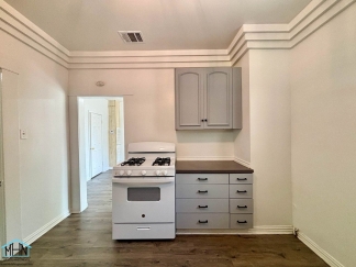 Cozy and Bright 3bedroom/1bath Vintage charmer in Beacon Hill, Close to Restaurants, Shopping, and Entertainment!