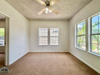 Cozy and Bright 3bedroom/1bath Vintage charmer in Beacon Hill, Close to Restaurants, Shopping, and Entertainment!