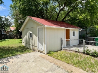 Cozy and Bright 3bedroom/1bath Vintage charmer in Beacon Hill, Close to Restaurants, Shopping, and Entertainment!