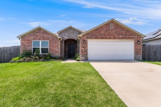 Spacious 4-Bedroom Home with Beautiful Garden & Solar Panels!