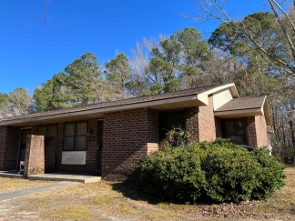 Newly renovated centrally located Duplex