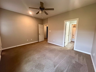Beautiful 3 Bed/2 Bath Single Story Duplex in Chaffee Crossing! **Move In Special!**