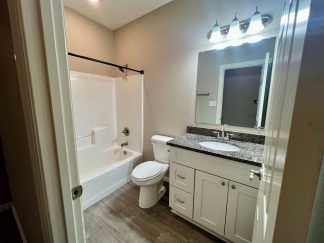 Beautiful 3 Bed/2 Bath Single Story Duplex in Chaffee Crossing! **Move In Special!**