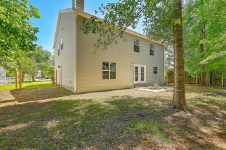 Gorgeous 2 story family home located in Bridges of Summerville!