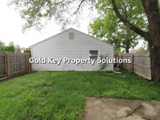 Adorable 1 Bed 1 Bath Home W/ Fenced in Back Yard (SECTION 8 APPROVED)