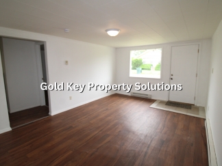 Adorable 1 Bed 1 Bath Home W/ Fenced in Back Yard (SECTION 8 APPROVED)
