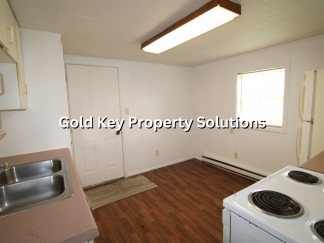 Adorable 1 Bed 1 Bath Home W/ Fenced in Back Yard (SECTION 8 APPROVED)