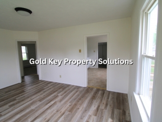 2 Bed 1 Bath Home W/ Bonus Room (SECTION 8 APPROVED)