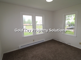 2 Bed 1 Bath Home W/ Bonus Room (SECTION 8 APPROVED)