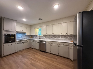 Freshly Renovated OKC Gem – Prime Location, Spacious Living!