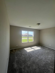 Effortless Comfort: Brand-New Upgrades, Major Appliances & Fenced Oasis!