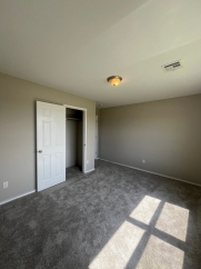 Effortless Comfort: Brand-New Upgrades, Major Appliances & Fenced Oasis!