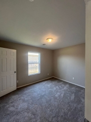 Effortless Comfort: Brand-New Upgrades, Major Appliances & Fenced Oasis!