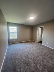 Effortless Comfort: Brand-New Upgrades, Major Appliances & Fenced Oasis!
