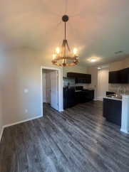 Effortless Comfort: Brand-New Upgrades, Major Appliances & Fenced Oasis!
