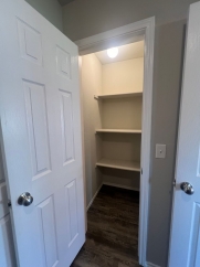 Effortless Comfort: Brand-New Upgrades, Major Appliances & Fenced Oasis!