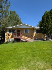 1827 S Fairway