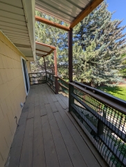 1827 S Fairway