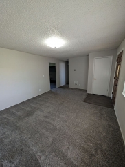 1827 S Fairway