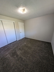 1827 S Fairway