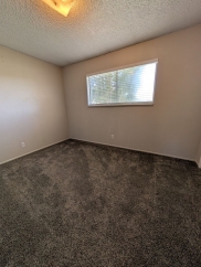 1827 S Fairway