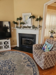 Single Family Home in White Gables