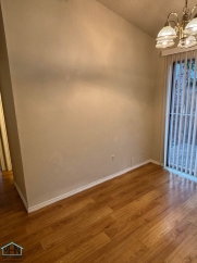 Cute & Cozy Duplex Nestled in a Prime Location, just five minutes from I35!