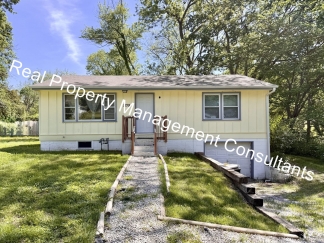 2-Bedroom Home with Spacious Backyard & Deck