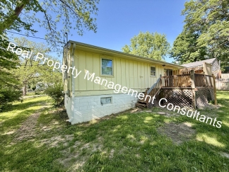 2-Bedroom Home with Spacious Backyard & Deck