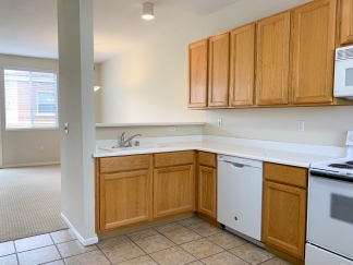 Lovely Bright and Spacious Two Bedroom Tri-Level Condo