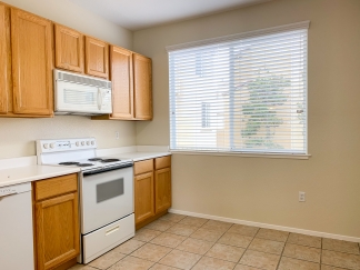Lovely Bright and Spacious Two Bedroom Tri-Level Condo