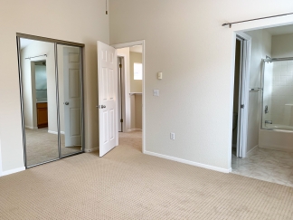 Lovely Bright and Spacious Two Bedroom Tri-Level Condo