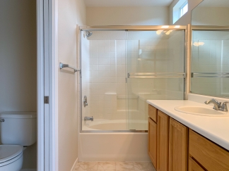 Lovely Bright and Spacious Two Bedroom Tri-Level Condo