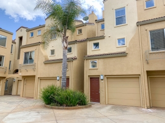 Lovely Bright and Spacious Two Bedroom Tri-Level Condo