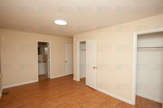 Charming 3-Bedroom, 2-Bathroom Duplex in Chapel Hill – Available Now!